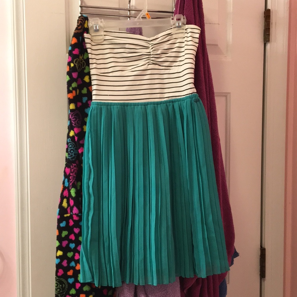 strapless dress